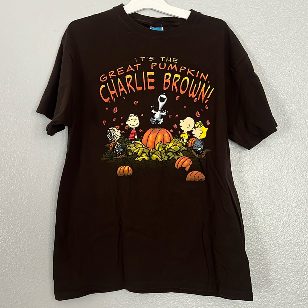 peanuts “it’s the great pumpkin charlie brown” tee